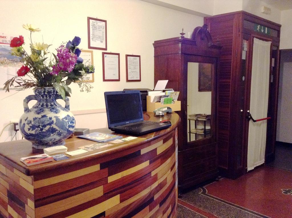 ג'נובה Hotel Bernheof מראה חיצוני תמונה