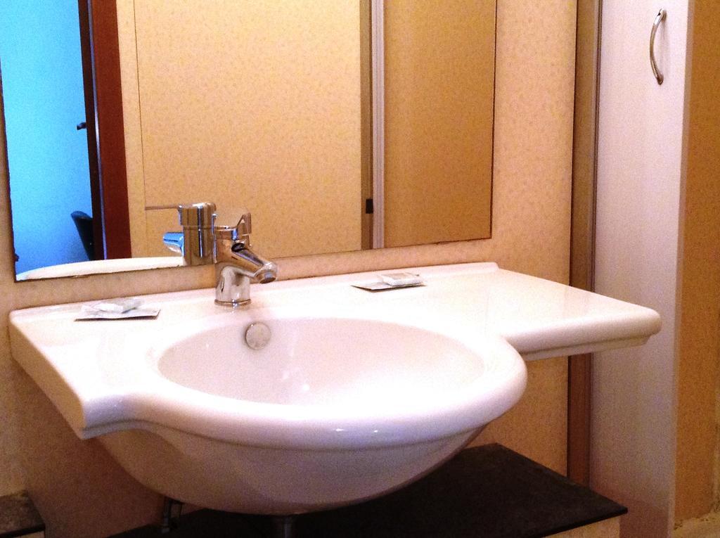 ג'נובה Hotel Bernheof חדר תמונה