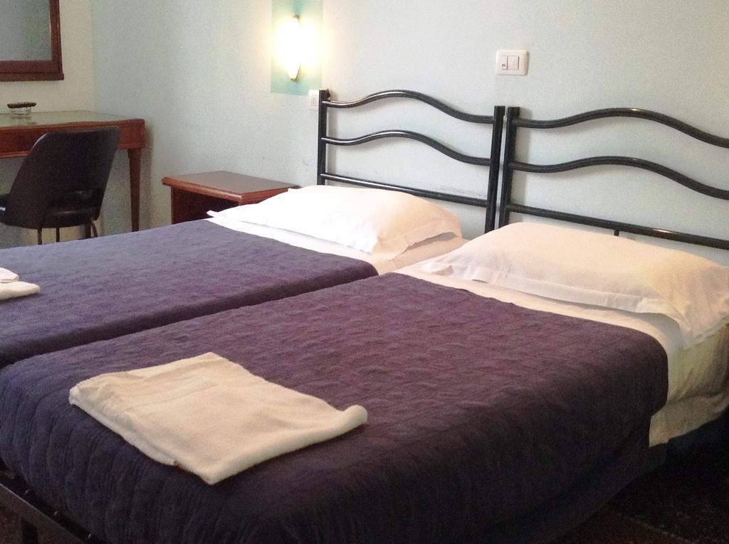 ג'נובה Hotel Bernheof חדר תמונה